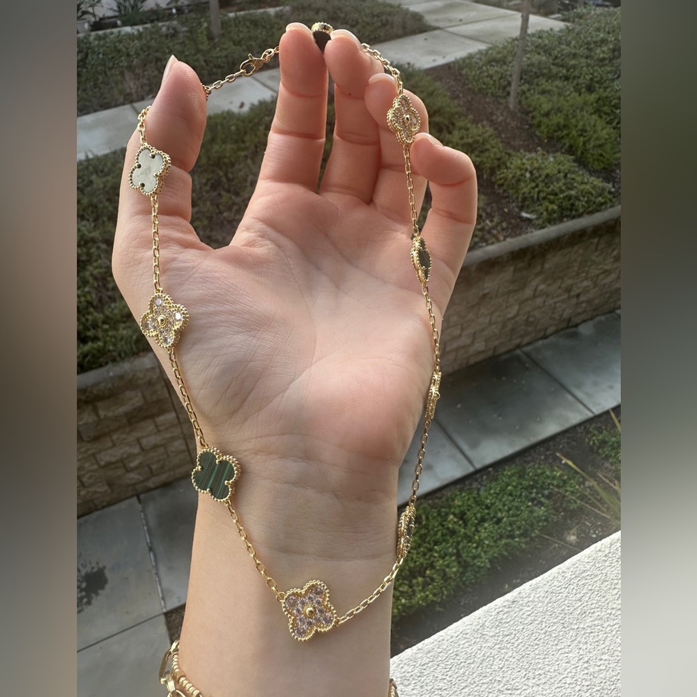 Alhambra Inspired Gold and Green Clover Necklace - Picture 2 of 3